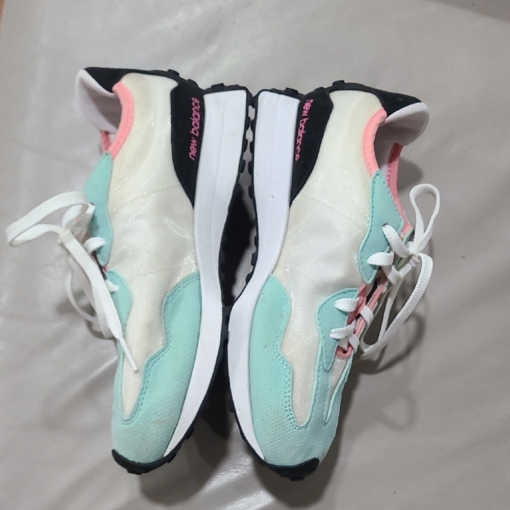 New Balance Aqua and Coral Sneakers - Picture 3 of 7